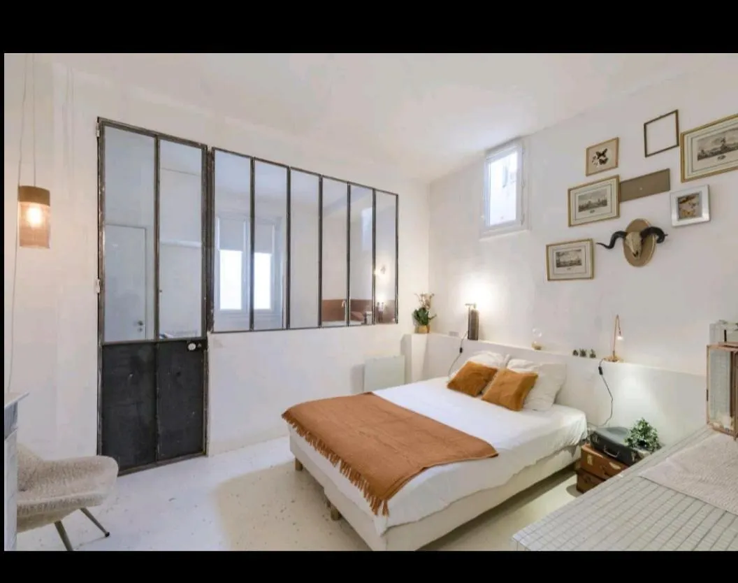 Suites En Plein Coeur Du Panier Et Vieux Port Marseille Apartment