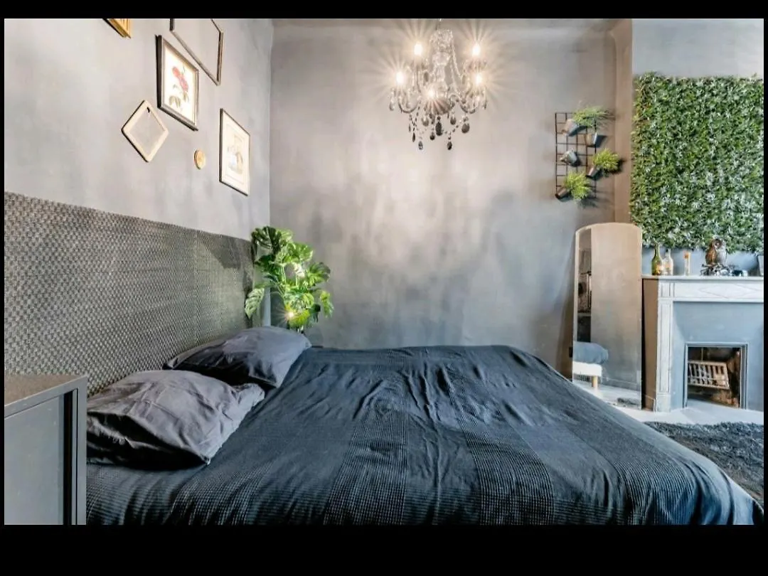 Suites En Plein Coeur Du Panier Et Vieux Port Marseille Apartment