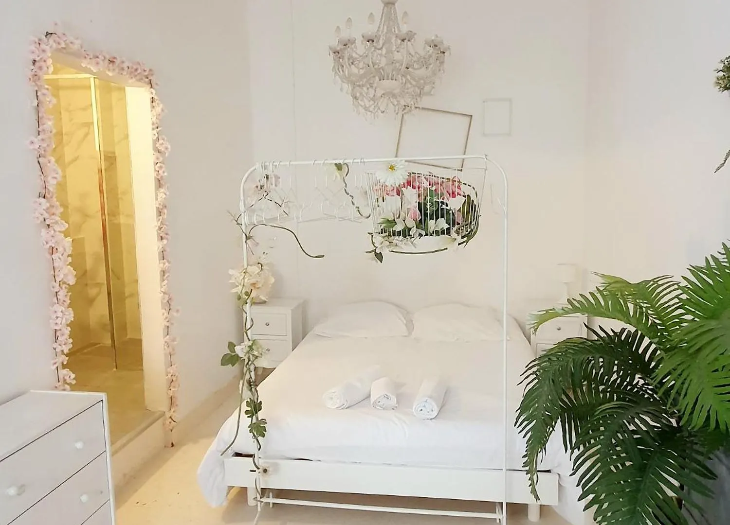 Suites En Plein Coeur Du Panier Et Vieux Port Marseille Apartment
